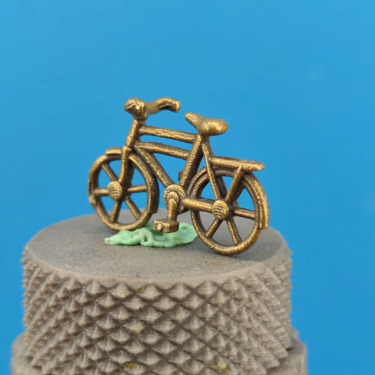 Brass 1970s Mountain Road Bicycle Model Landscape Ornament Car Desktop Decoration Creative Refined