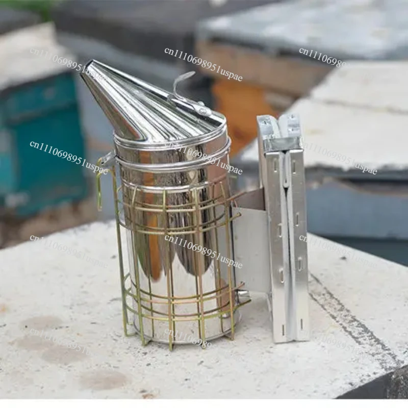 Bee Smoker Can Be Customized Stainless Steel Beekeeping Spray Smoke Drive Bee Special Smoke Blower Manual with Shield Smoker