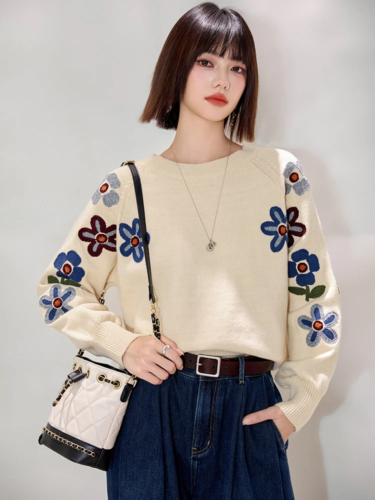 Women Beige Sweater Autumn Winter Floral Embroidered Pullover Knitted O-neck Button Long Sleeve Soft Top Female SW017