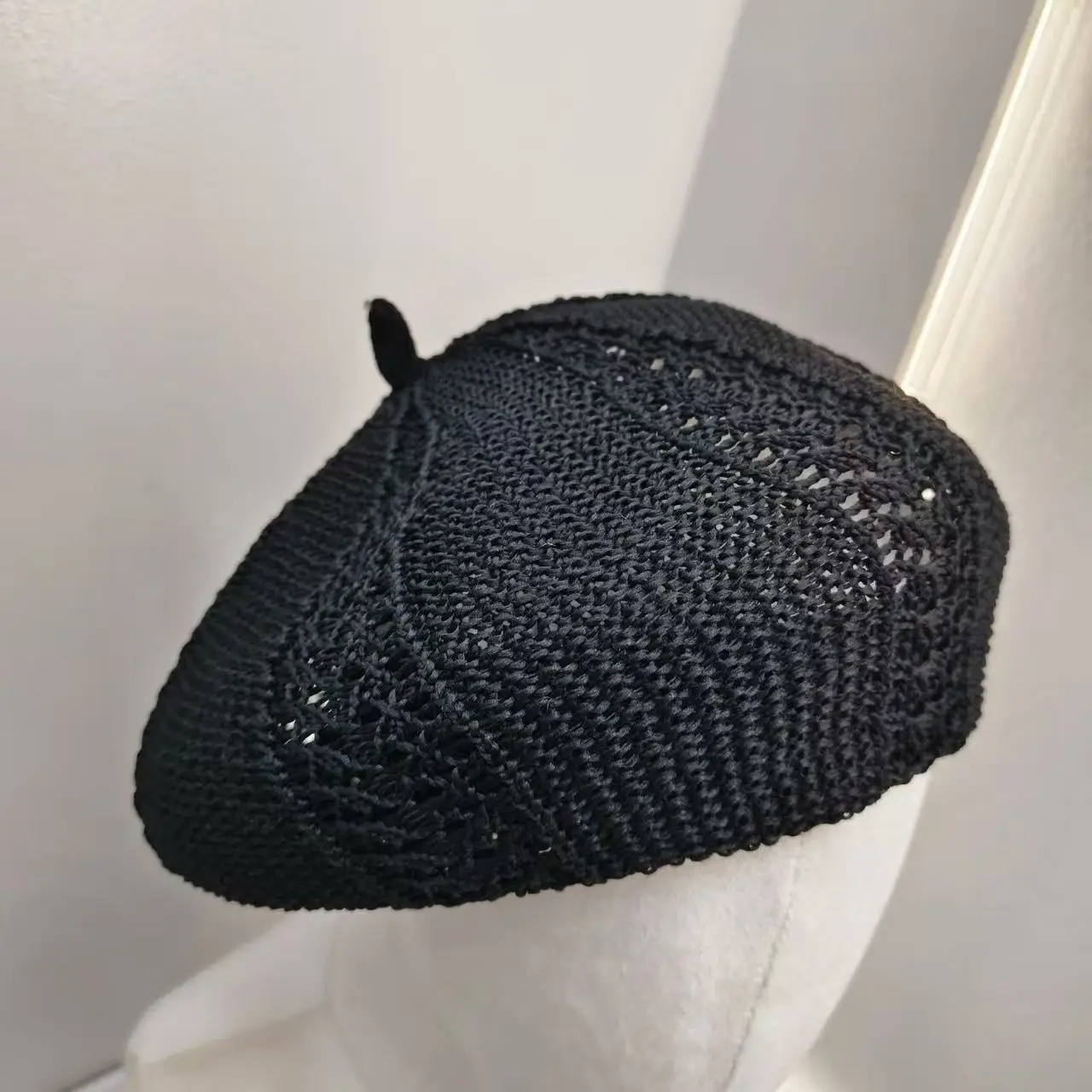 Spring And Summer Women's Beret Hollowed Out Lightweight Breathable Knitted Comfortable Fashionable Versatile Artist Hats
