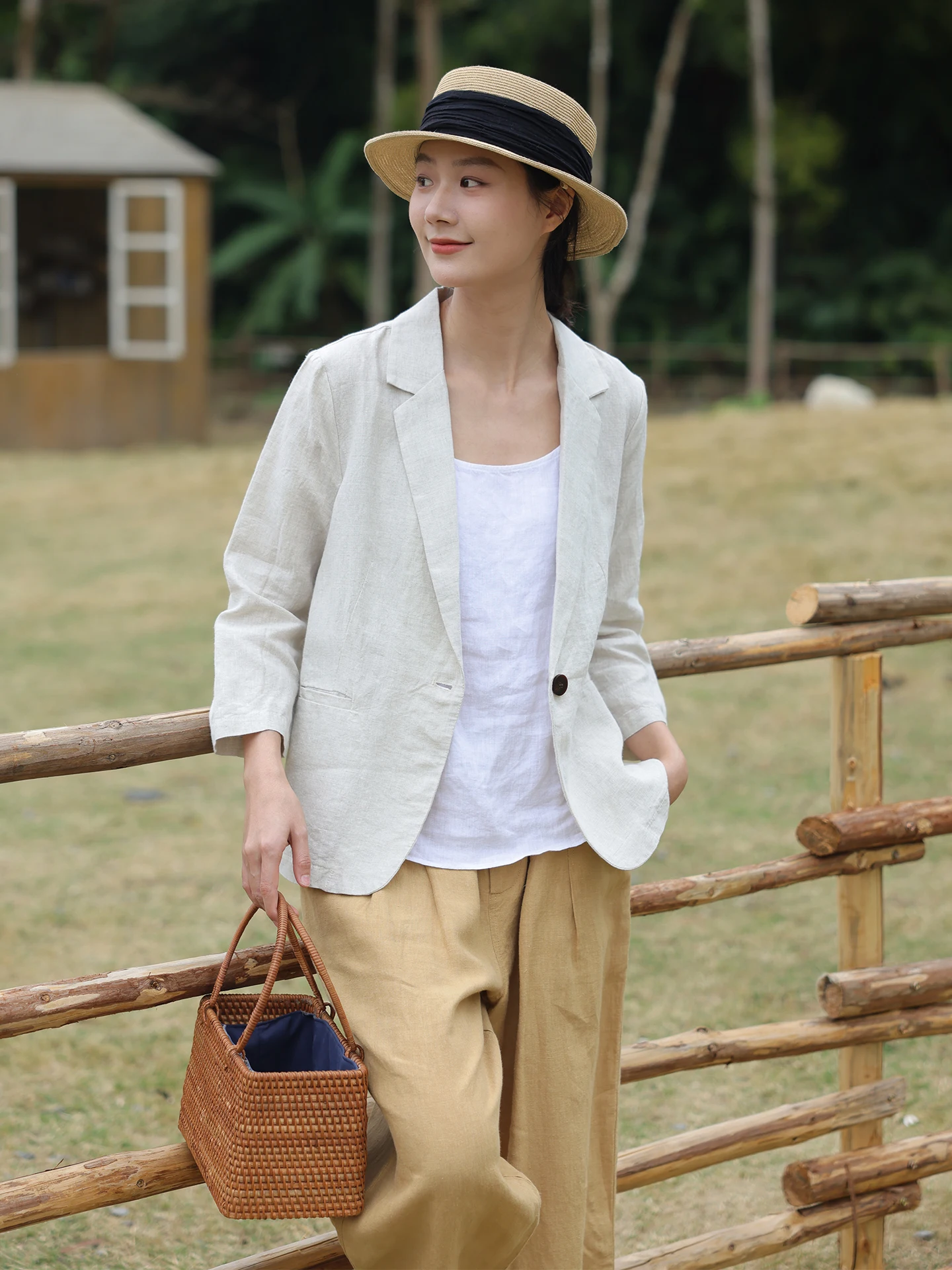 

Натуральный льняной женский укороченный жакет в художественном стиле, дышащий, стройнящий, универсальный, для повседневной носки, весна-лето, из чистого льняного полотна