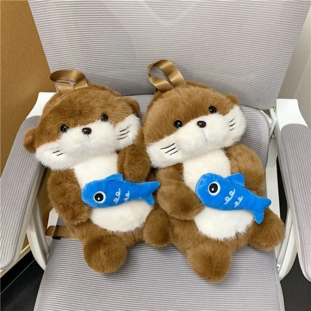 Adorable mochila de nutria con pez esponjoso, bolso de hombro de simulación de Animal, aspecto realista, bolso escolar suave para estudiantes, regalo de cumpleaños