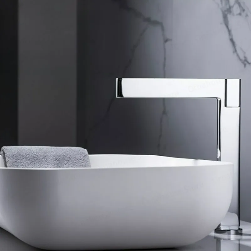 

Латунный смеситель для раковины, прямоугольный дизайн, смеситель для раковины, хромированный, серый, с одной ручкой, модный минималистичный смеситель для ванной комнаты с горячей и холодной водой