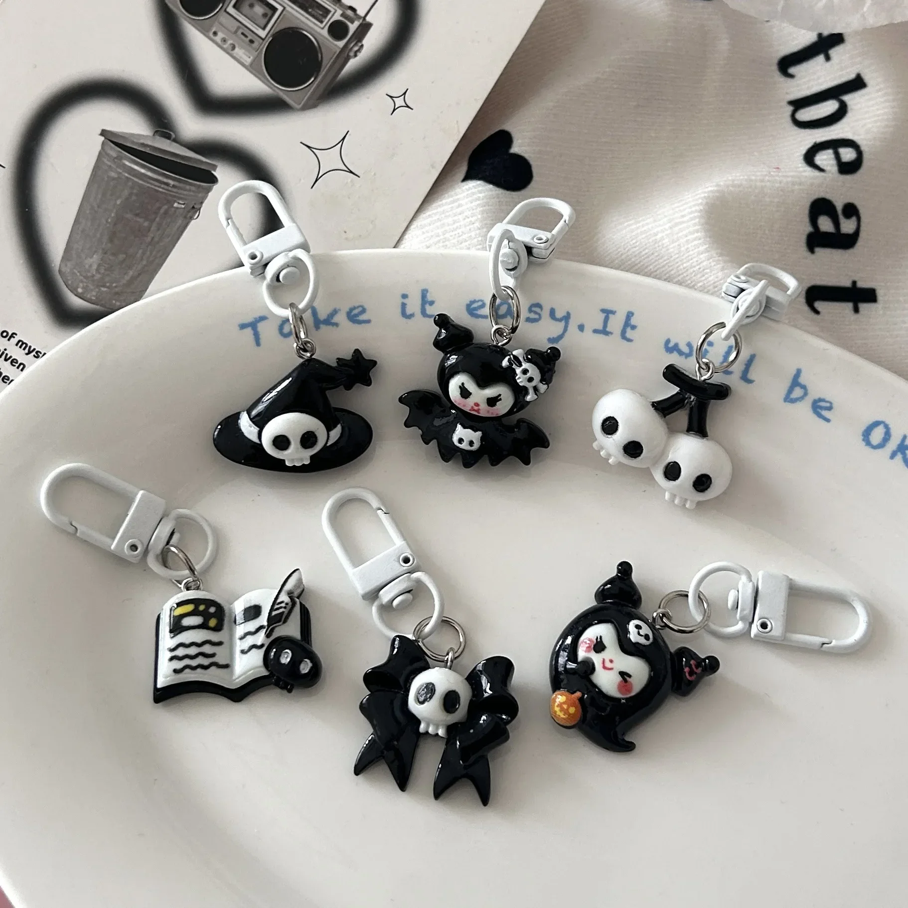 

Sanrio Halloween Dark Kuromi Keychain Skull Pumpkin Cartoon Couple Pendant on the phone keyring for Bag jewelry Accessories Gift