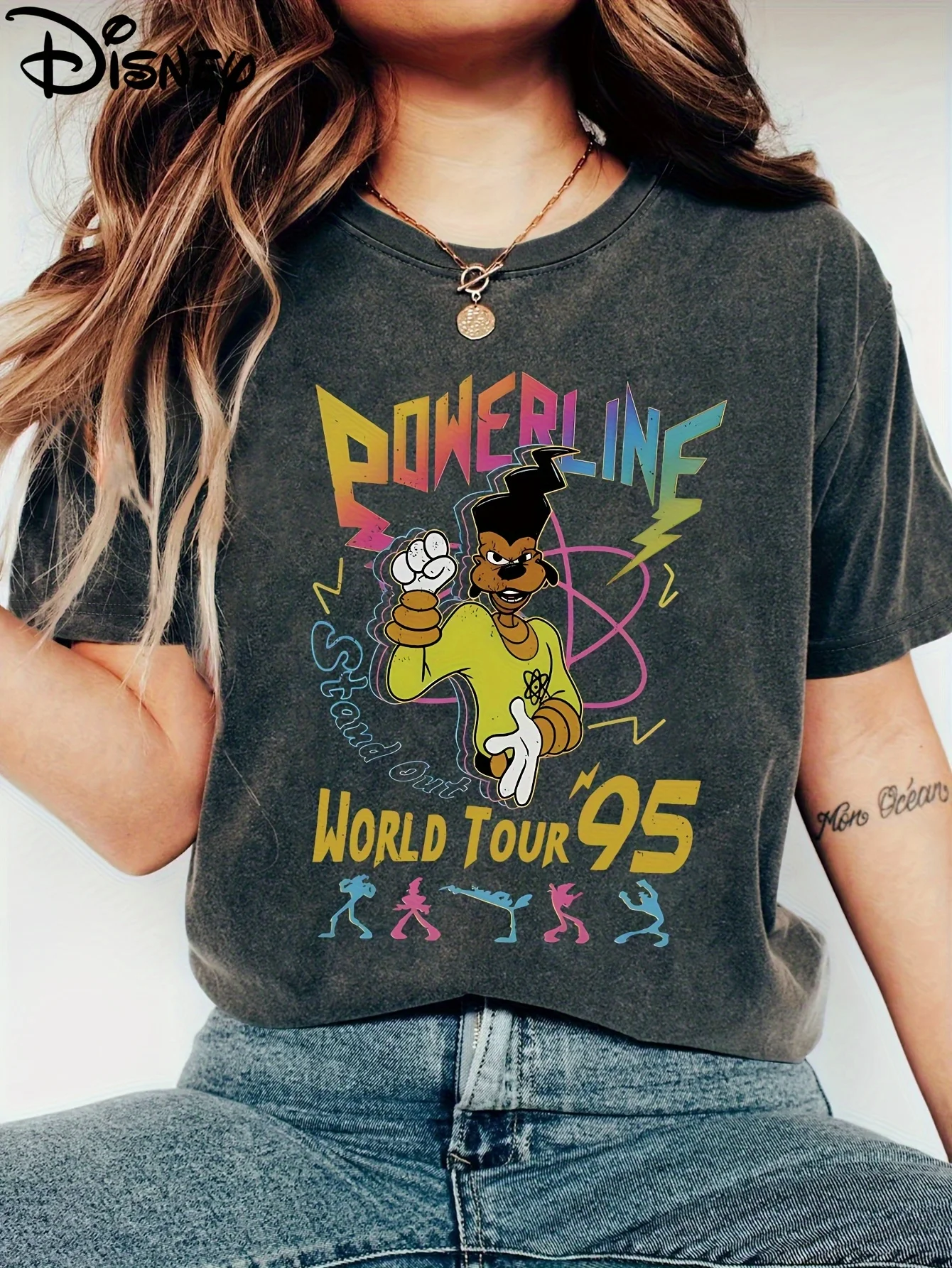 

Мужские и женские футболки Disney Max Goofy «Powerline World Tour'95» — черные ретро-футболки с короткими рукавами и принтом для занятий спортом на открытом воздухе