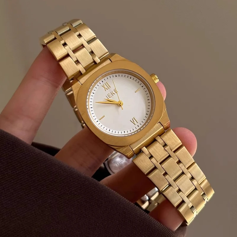 Orologio da donna di tendenza classico, elegante, semplice, retrò, stile Hong Kong, orologio al quarzo impermeabile 2025, regalo di compleanno
