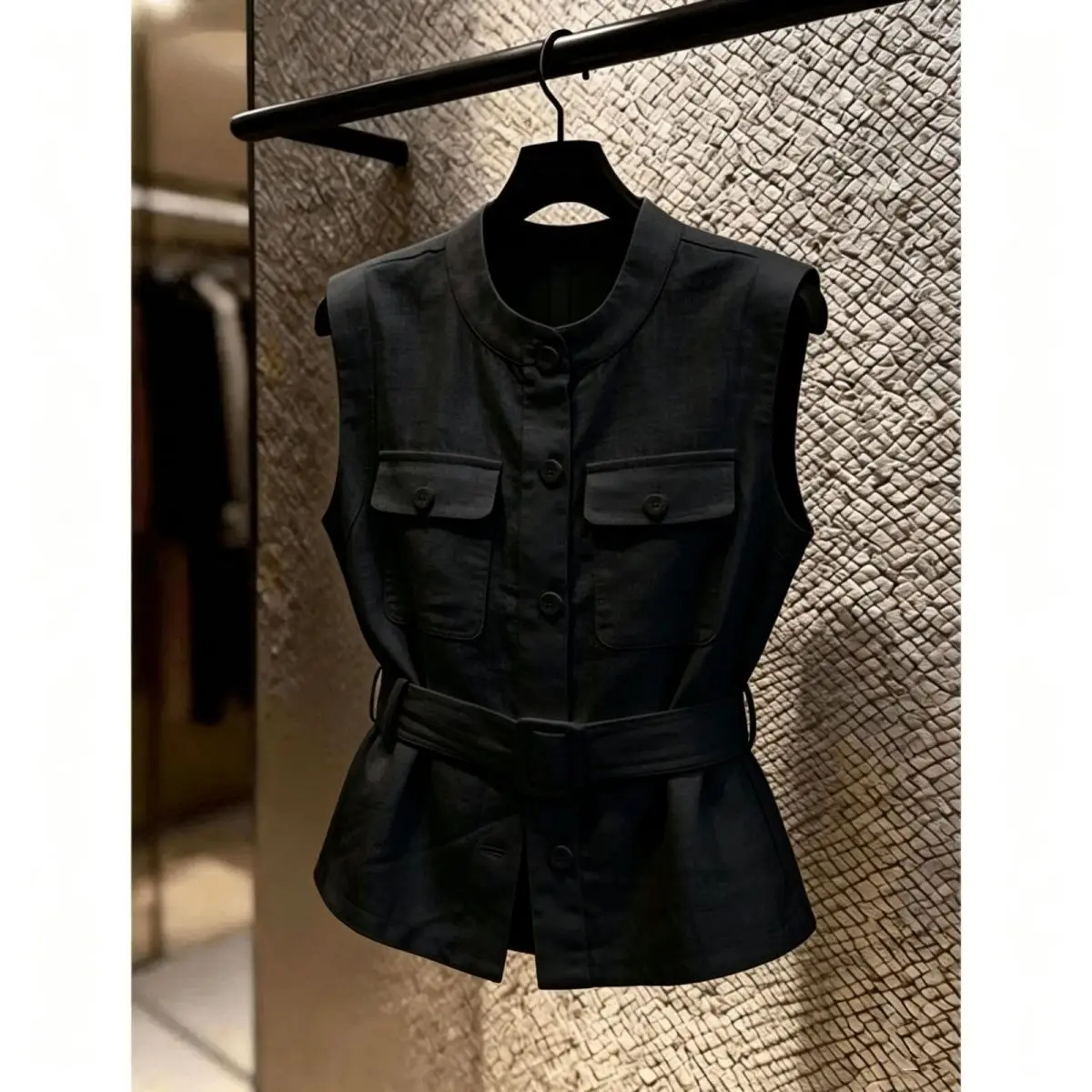 

Korean Design Dopaamine Sleeveless Shirt Loose Summer Slimming Elegant Fashionable Top Women's round Neck Non-Stretch Fabric