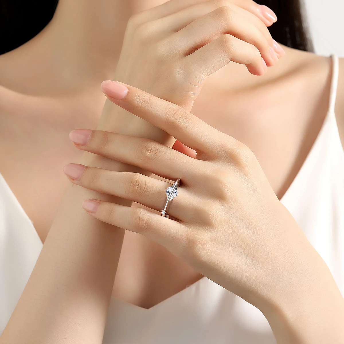 Rotatable 1CT Moissanite Ring 925 Sterling Silver D Color for Women Wedding Band Trendy Anniversary Gift Madam Fine Jewelry