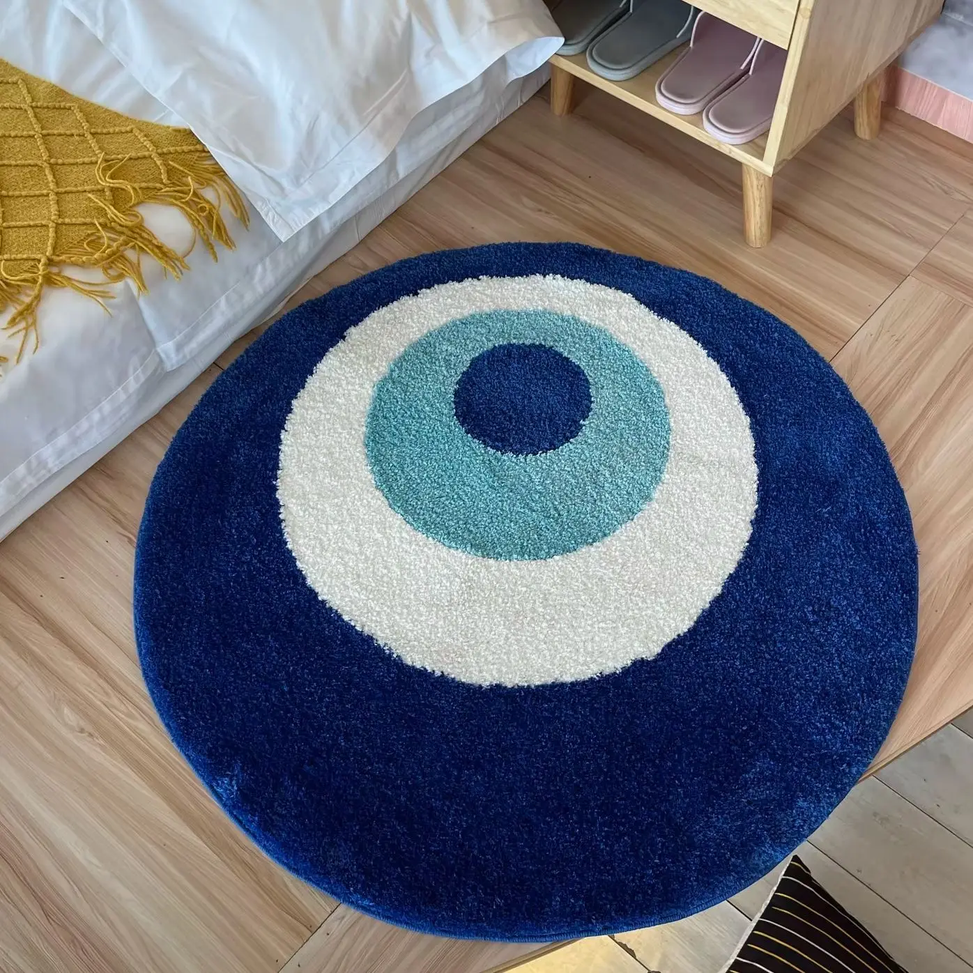 AGILESTAR Halloween Blue Eye Rug, Y2K Round Tufted Carpet, Soft Non Slip Floor Mat for Art Lovers Bedroom Dorm Aesthetic Decor