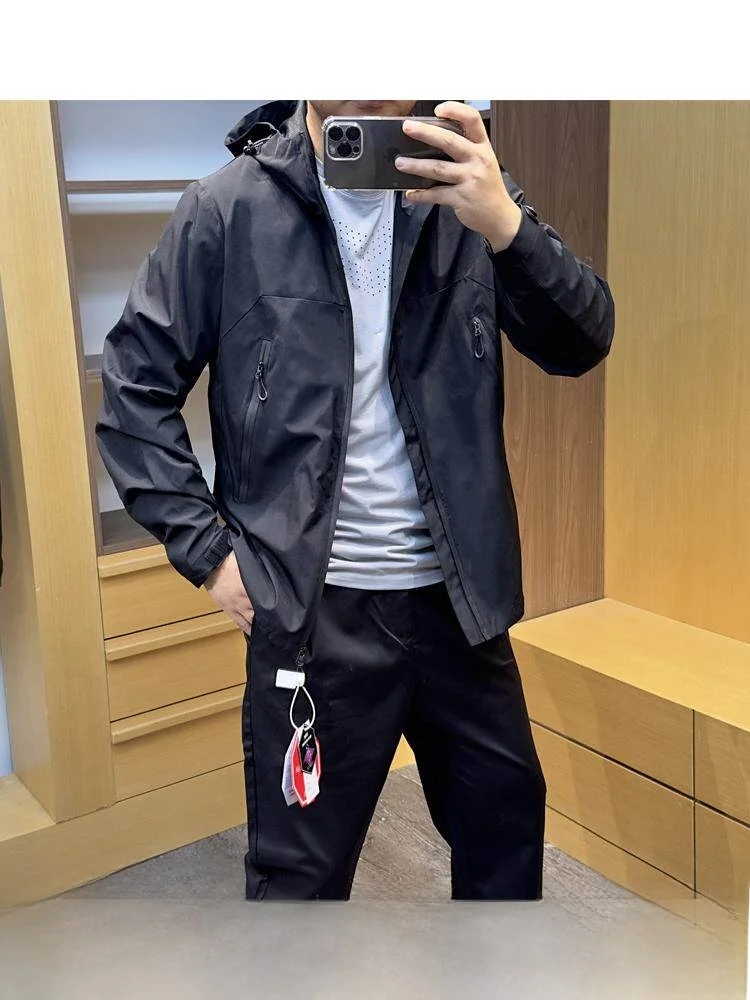 

Мужская осенняя функциональная куртка для активного отдыха: ветрозащитная, водонепроницаемая, дышащая, с капюшоном, узорчатая, с длинными рукавами, приталенного кроя