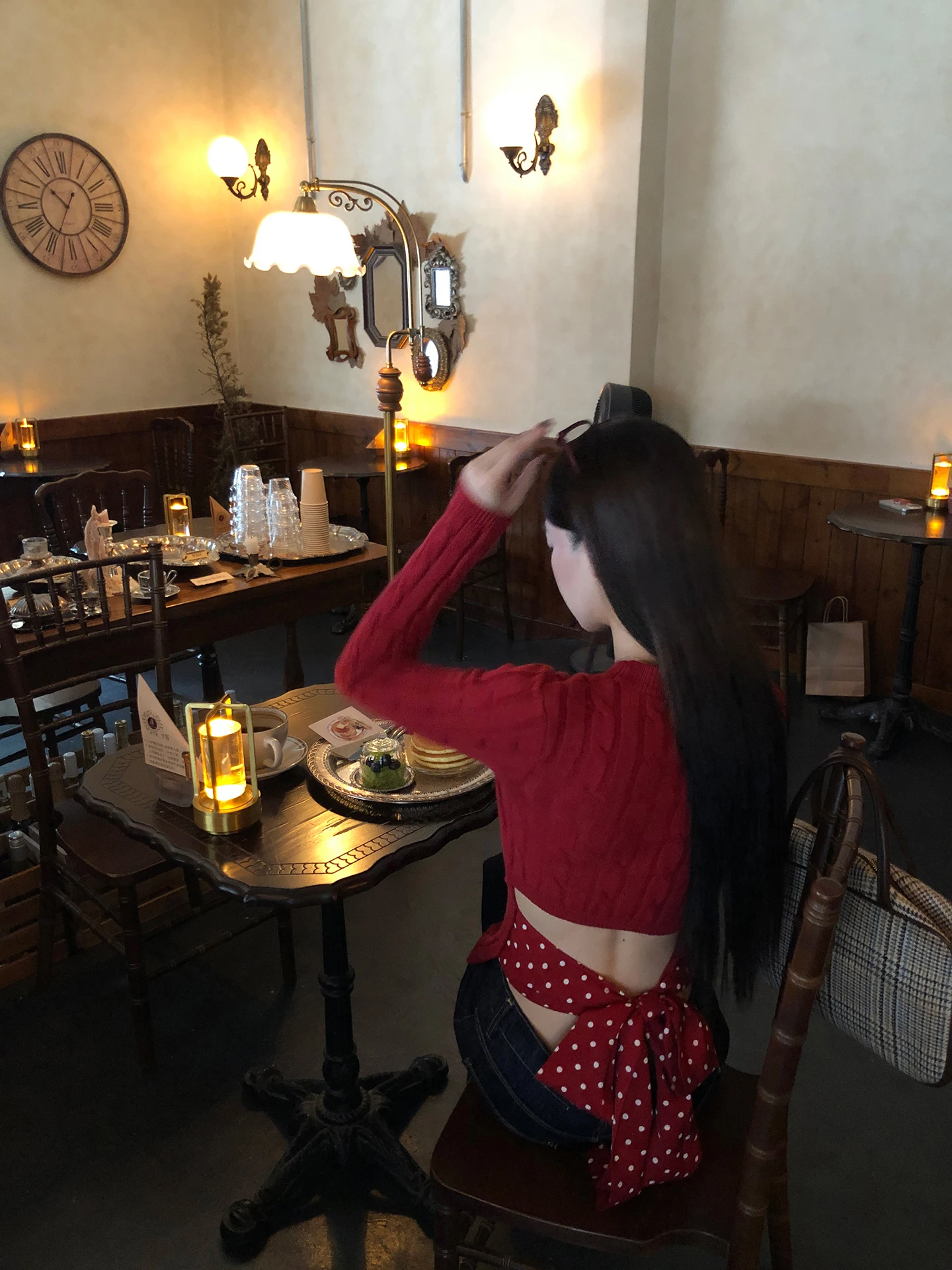 

Красный женский трикотажный свитер приталенного кроя с V-образным вырезом и длинными рукавами, в горошек, для весны, осени и зимы, в стиле кэжуал, премиум-дизайн