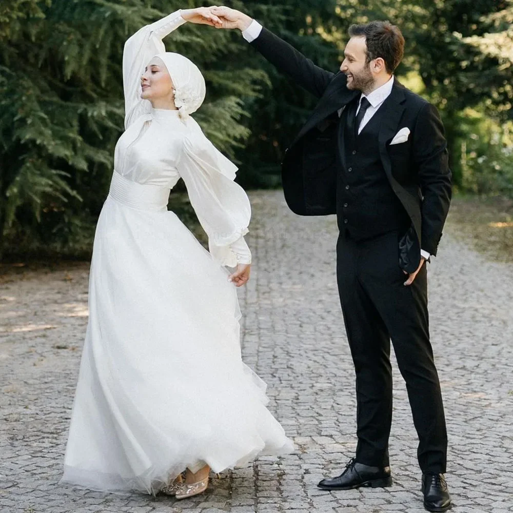 YCJ Muslim Simple High Collar A-line Wedding Dresses Ruffle Satin Draped Pleat Customized Bride Dress Brush Train robe de mariée