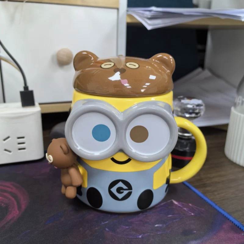 Minion Anime Merchandise Series Bob Tim Bear Mug tazza in ceramica tazza da caffè con coperchio tazza da caffè tazza da tè deve essere un regalo