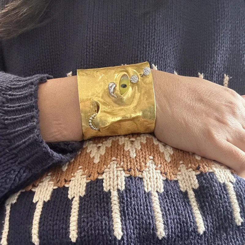 Facial Features Nose Eye Open Bracelet