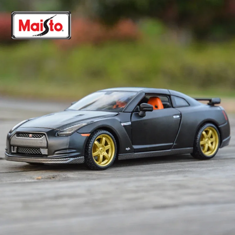 

Maisto 1:24 2009 Nissan GT-R sports car Modified version Diecast Car Metal Alloy Model Car Children's toys collection gifts B794