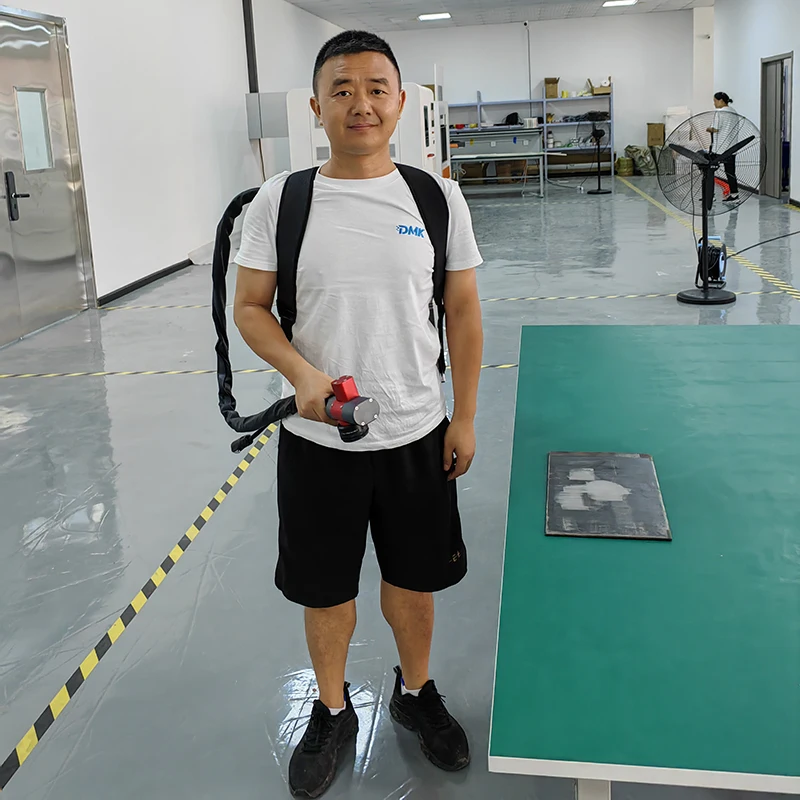 Rugzak Fiber Laser Roest Remover 100W 200W 300W Laser Reinigingsmachine