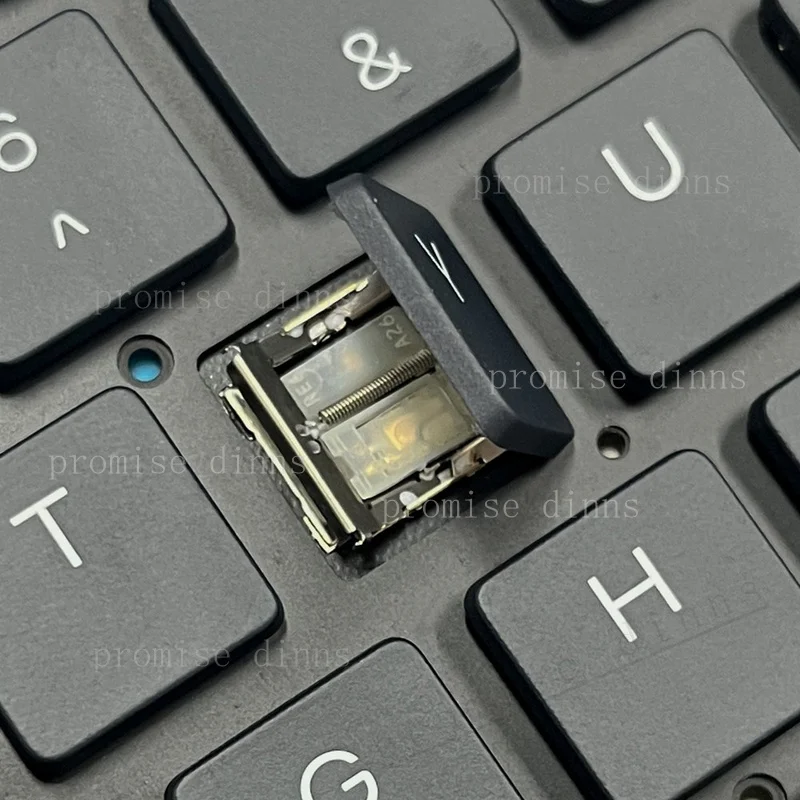 M   New for Dell Alienware 18/16 Area-51 AA18250 P52E US mechanical keyboard RGB Backlit  Area-51 AA18250 P52E  16 Area 51