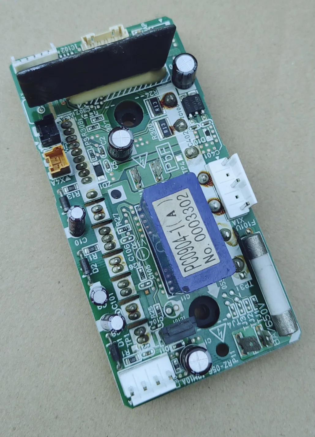 Suitable for Daikin central air conditioning computer board PC0904-1/3/4/5/6 (A) fan board EC12063 inspection board