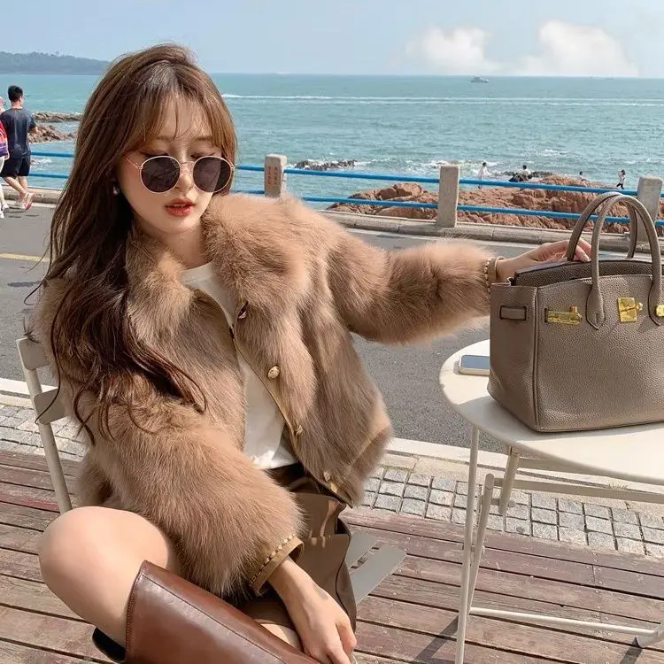 Autumn and Winter Fashion New Women's Fake Fur Coat Loose Commuter Leisure High Street Short Top