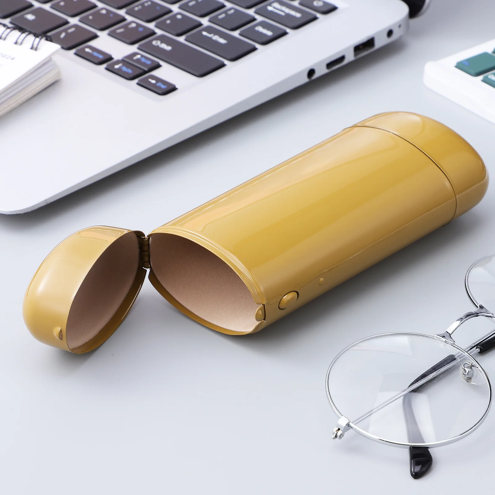 

Metal Sunglasses Case Slim Hard Eyeglass Case Flat Cylindrical Design Travel Glasses Holder Scratch Proof Glasses Cases