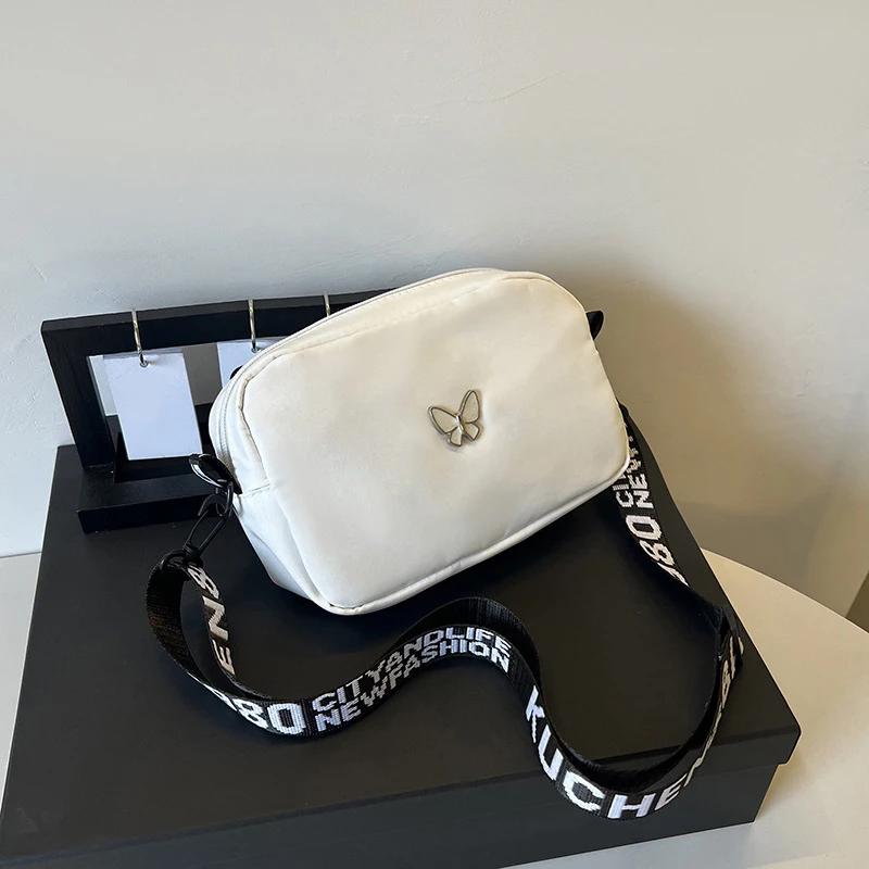 Nowe mody kobiet torby typu Crossbody kosmetyczka kobiety Trend Lingge haft torba na ramię z aparatem 2023 Design mała torba — zdjęcie 6