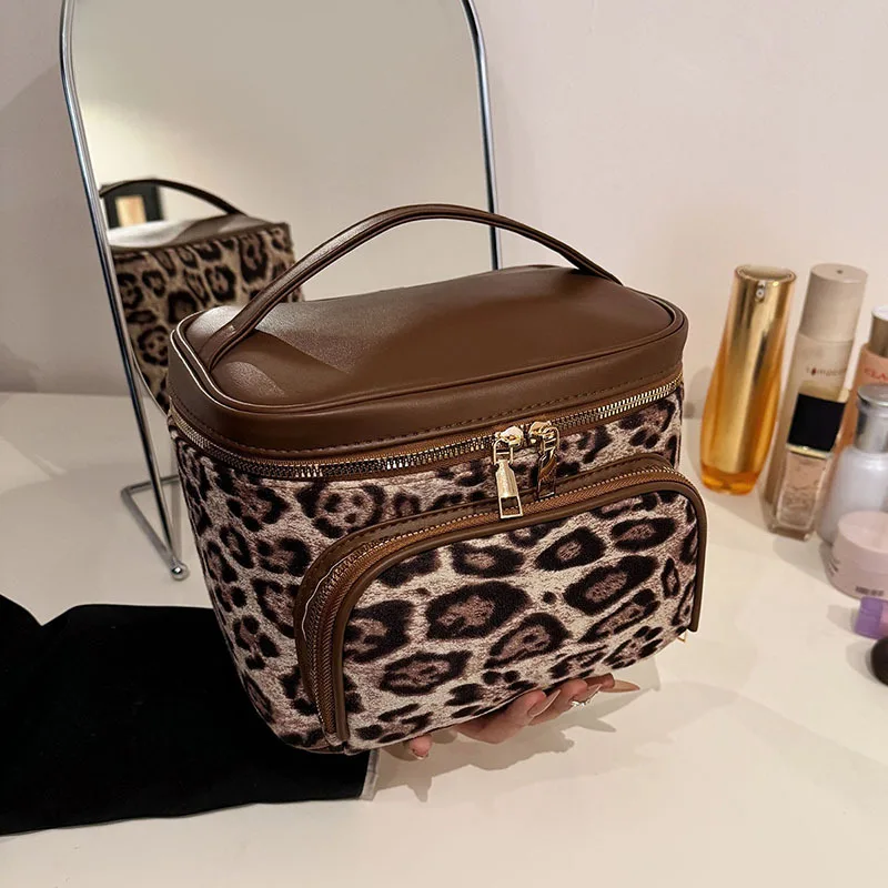 hand-held-toiletry-bag-leopard-cosmetic-bag-skin-care-product-storage-bag-fashionable-large-capacity-cosmetic-bag
