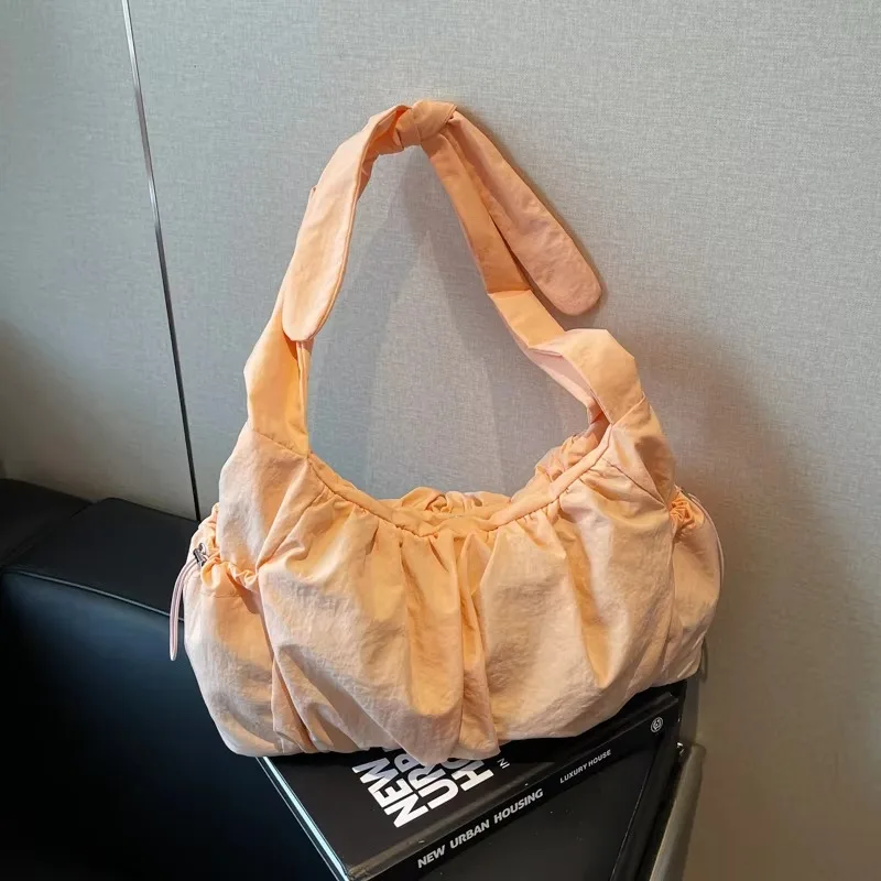 نايلون الصلبة زيبر حقائب كتف عادية بسيطة حقيبة عالية الجودة للنساء 2025 رائجة البيع حقائب كروسبودي عصرية متعددة الاستخدامات