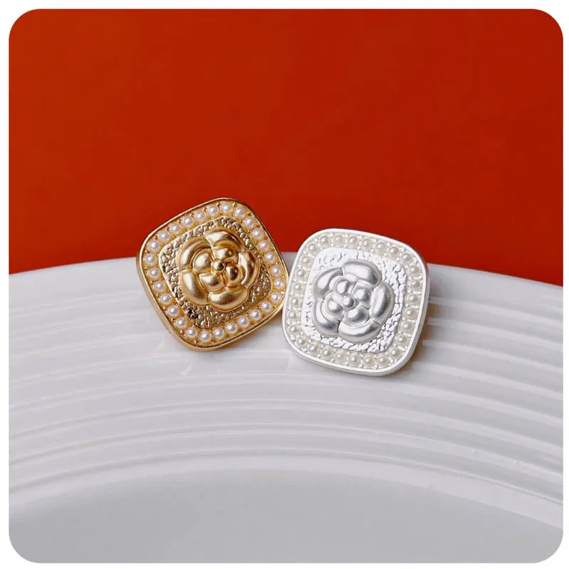 

10pcs Square Button Sewing Clothing Inlaid Pearl Decorative Carving Flowers Button Golden Metal Buttons DIY Craft Accessories