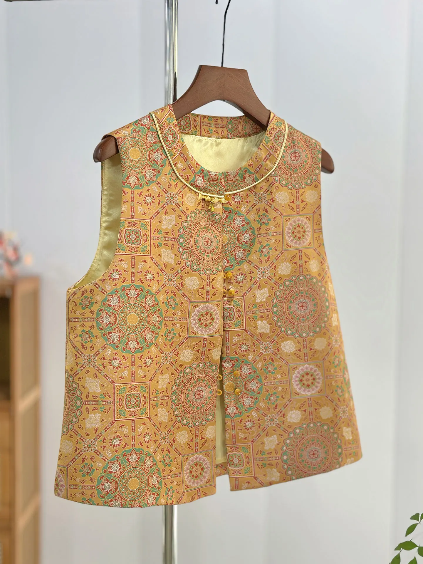 High-End Yellow New Chinese Vest Women's Young Waistcoat Short High-Grade Sleeveless Suit Upper Clothes
