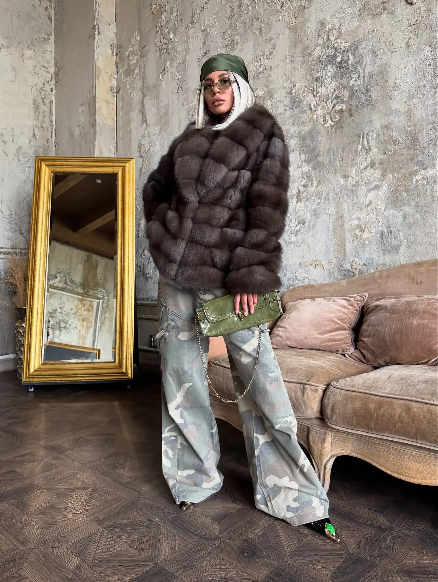 معطف نسائي غير رسمي مطوي من الفرو الصناعي موضة الصلبة التلبيب كم كامل معاطف دافئة فضفاضة 2025 ملابس خارجية شتوية جديدة للسيدات عالية الشارع #2