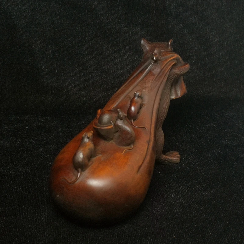 Old Chinese Wood Boxwood Hand Carved Wealth Bag Mouse Animal Figure Statue Desk Decoration Gift Collection L 12.3 CM