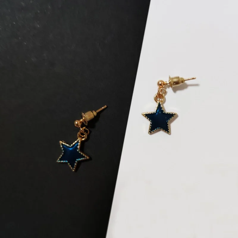Nuevos pendientes creativos de luna azul y estrella para mujer, pendientes de moda, regalos para niñas, bonitos Mini pendientes de estrella pequeña