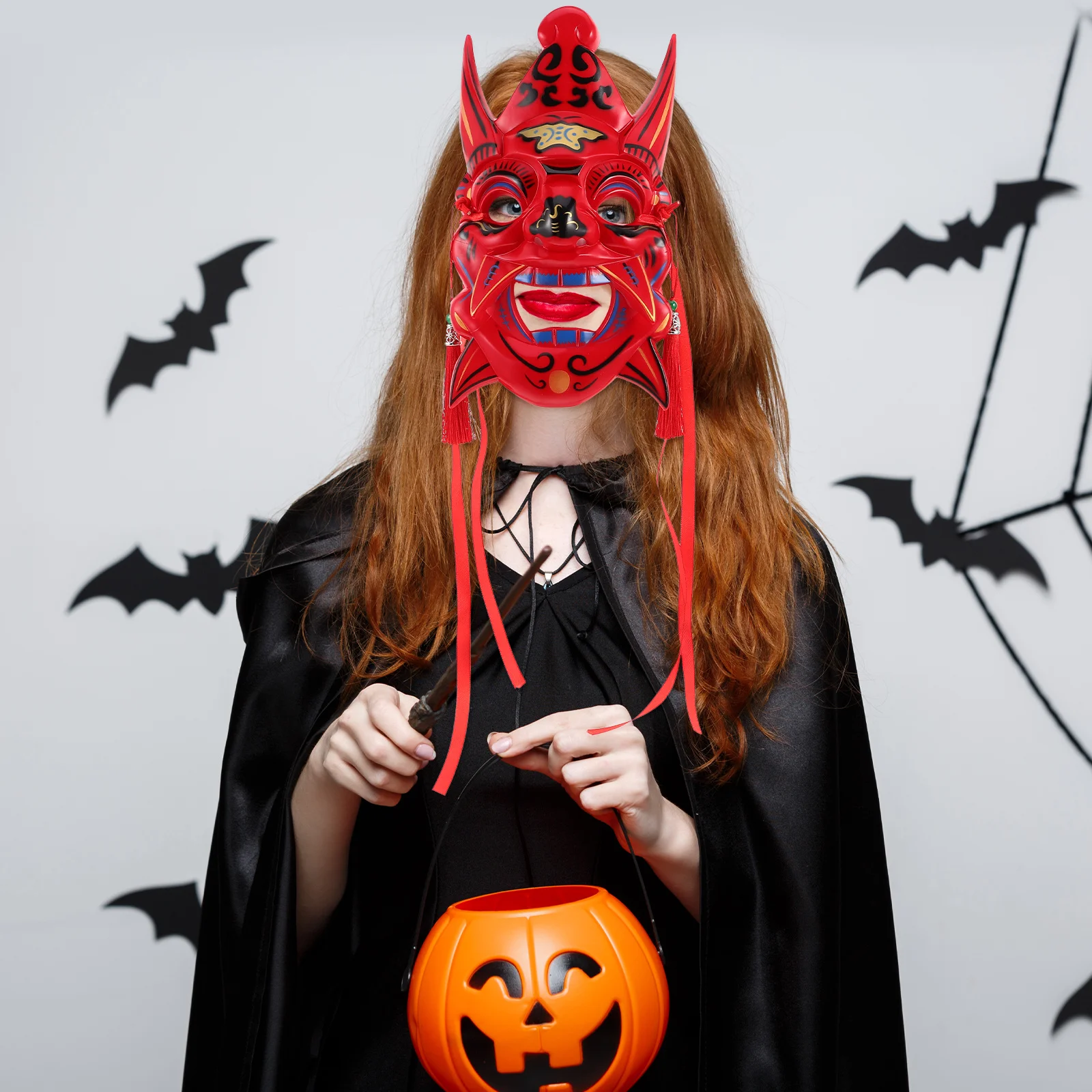 

Handcrafted Painted Japanese Demon Mask Lightweight Reusable Halloween Cosplay Party Traditional Chinese Style Face Cover