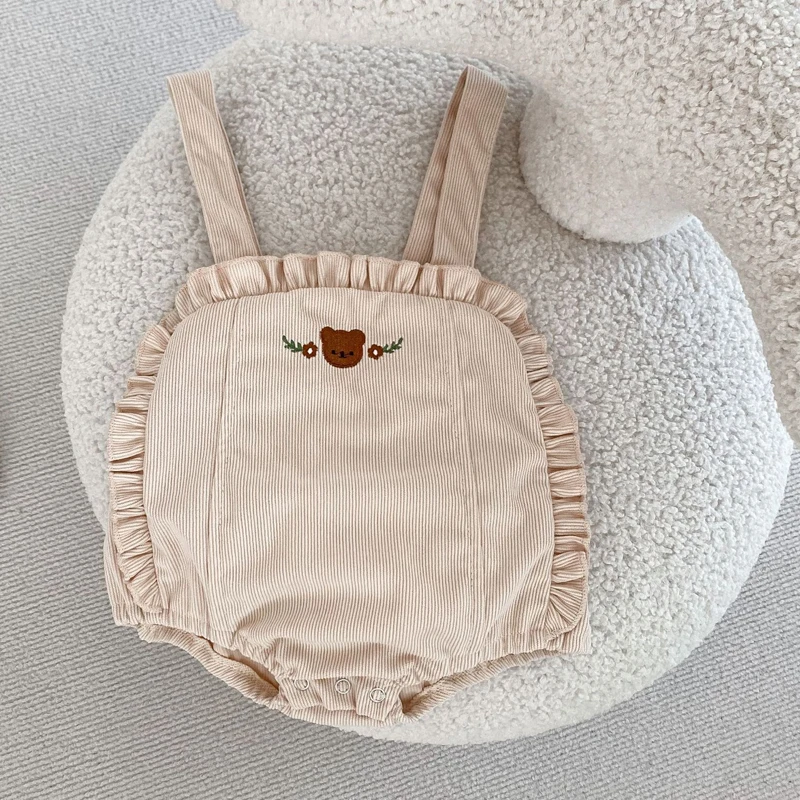 Autumn New Baby Clothing, 0-4 Year Old Female Baby, Small Bear Rusty Flower Collar Top+Strap with Mushroom Edge 2-piece Set