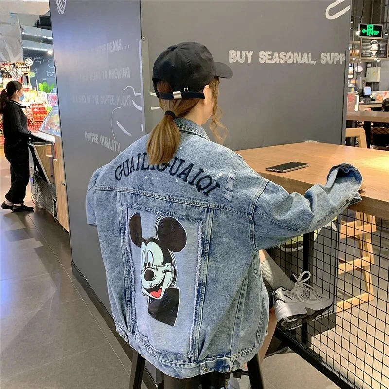 Giacca di jeans autunnale 2026 da donna, vestibilità ampia, versione coreana, stile BF Hong Kong, con ricamo a cartone animato, versatile, top
