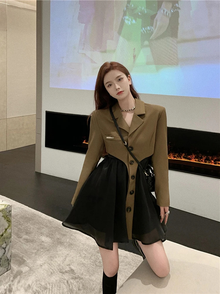 

Костюм-двойка больших размеров для молодых женщин: укороченный жакет в корейском стиле и юбка А-силуэта с высокой талией для офиса/повседневной носки