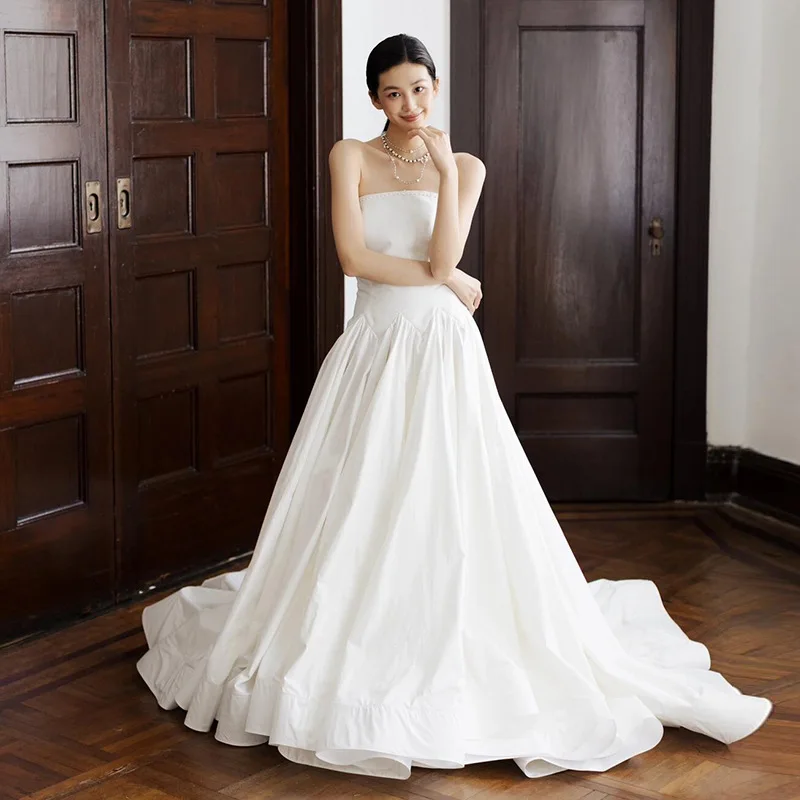 French Vintage Strapless Light Wedding Dress Simple Niche High-end Satin Mori Style Small Train Bridal Gown