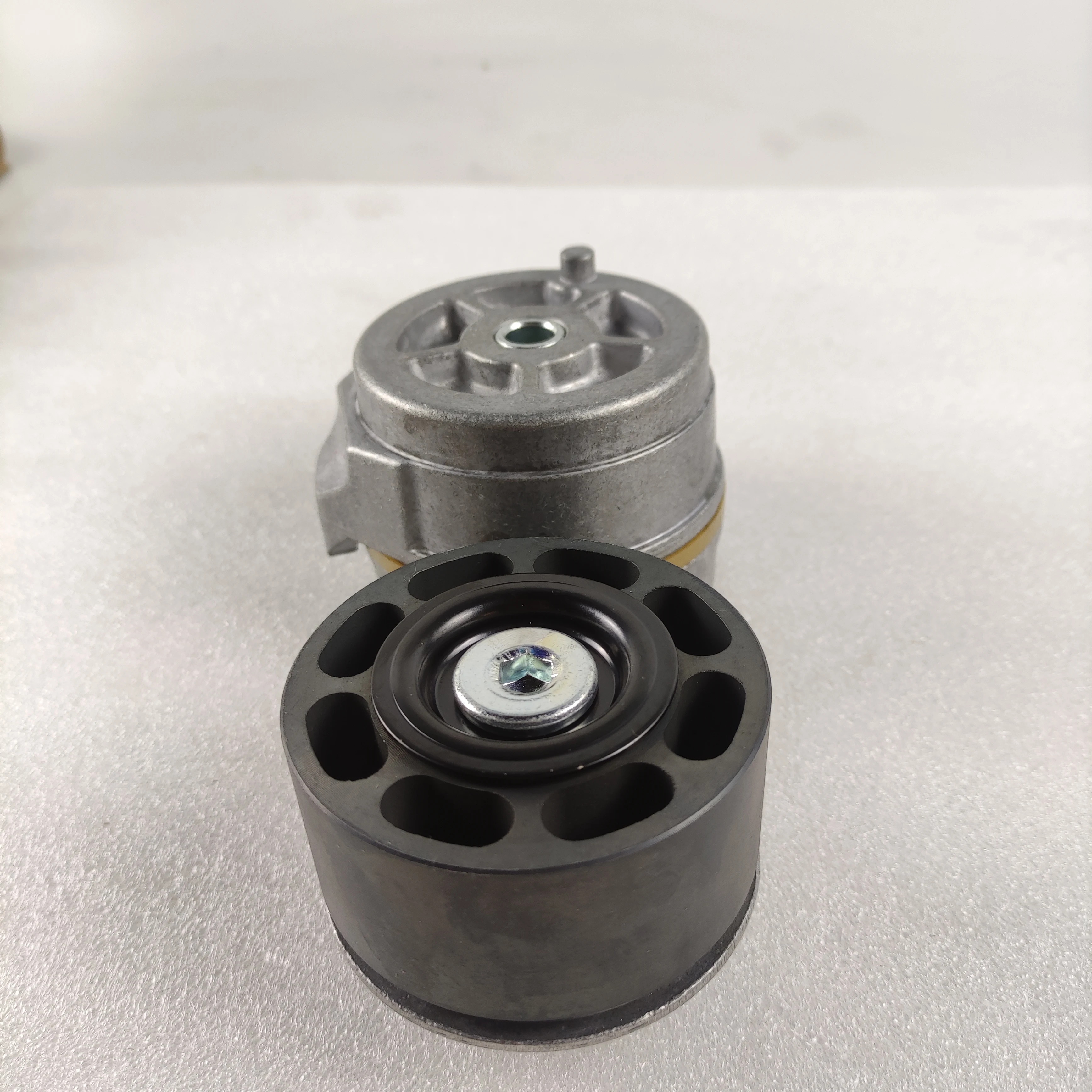 

QSX15 ISX15 3104027 Belt Tensioner