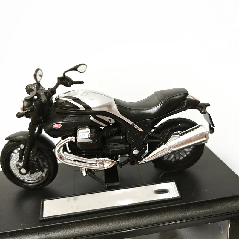 Modellini Moto Guzzi Griso 1200 8V SE in Scala 1:18: La Scelta Perfetta per i Collectionisti di Motociclette Autentiche