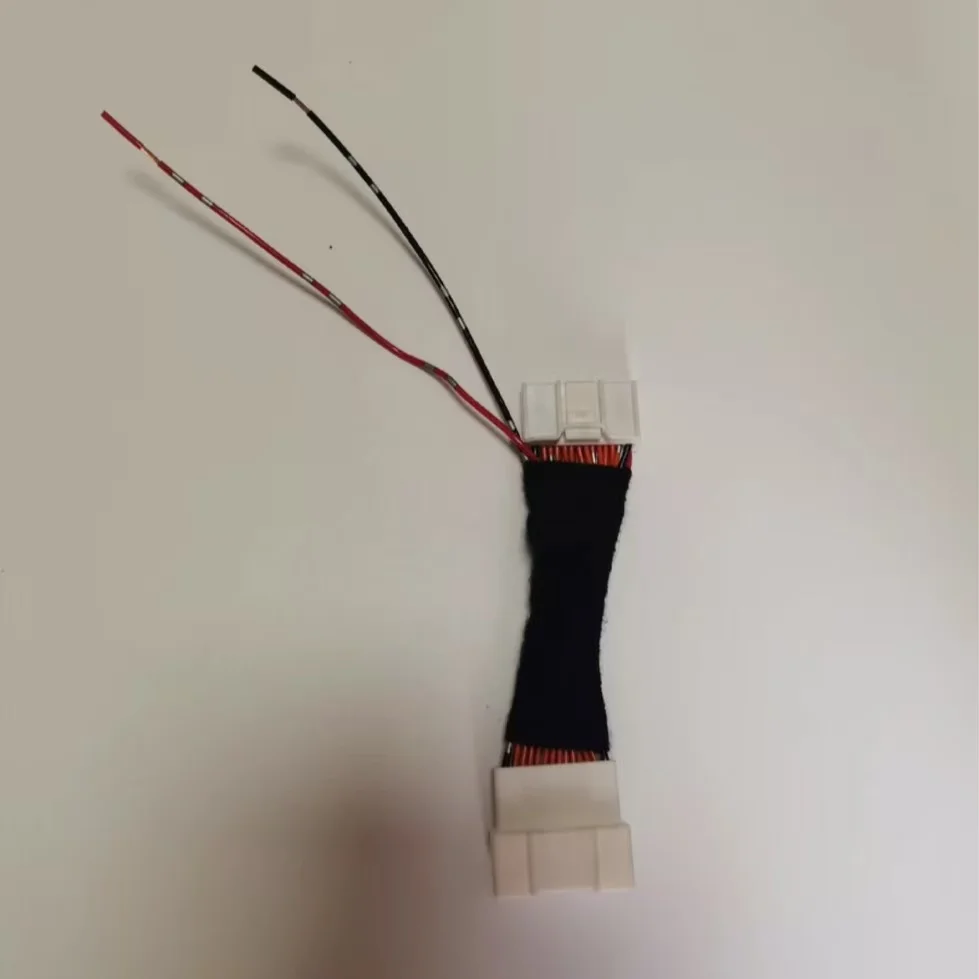 

Suitable for Tesla 21-23 Model 3Y ambient light subwoofer ACC power interface 12V door closing power-off plug