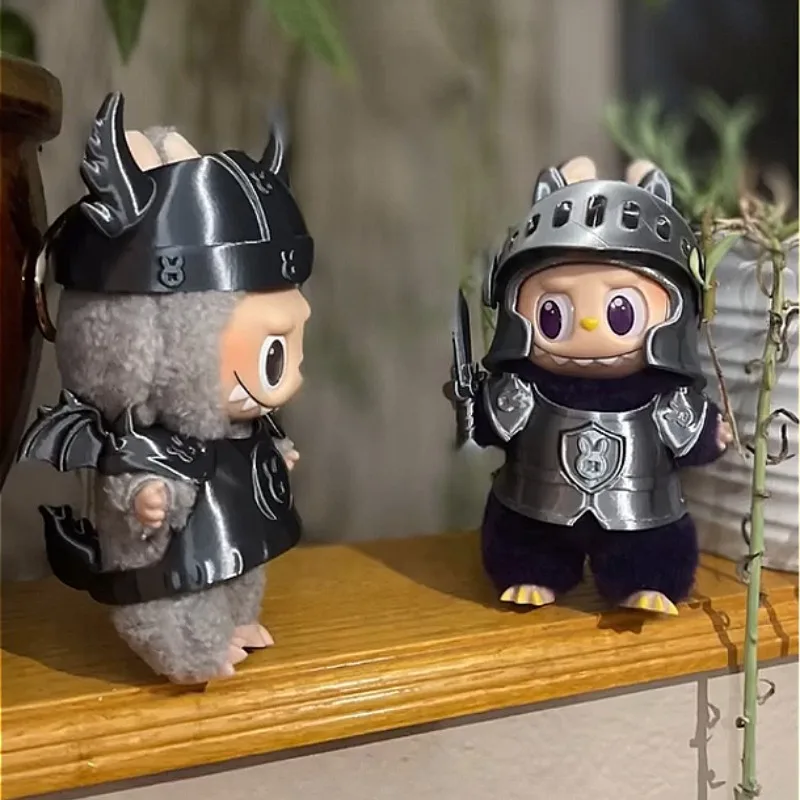 

3D доспехи для одежды Labubu, убийца драконов, рыцарь, доспехи, набор мечей, мини-плюшевая кукла, одежда, модные аксессуары для кукол, подарок