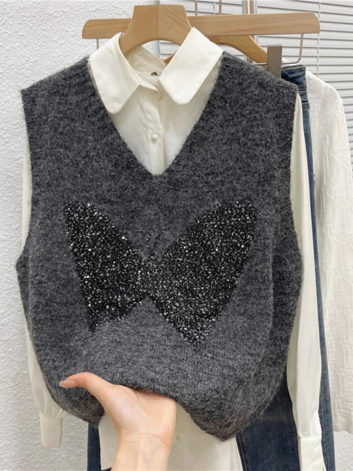 Early Autumn Women's V-Ne Knitted Sweater Vest Winter Outerwear Small Size High-End Feel Commute Korean Sle Loose Fit