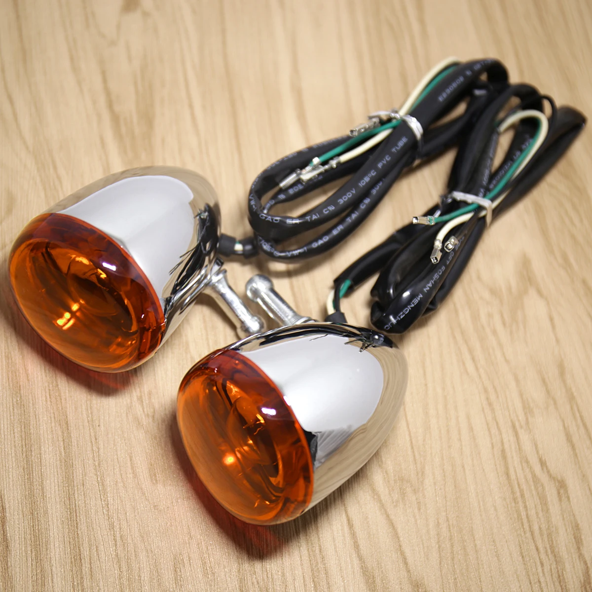 Przednie kierunkowskazy Bullet i pomarańczowe soczewki do modeli Harley 2004-2022 Sportster 883 1200.