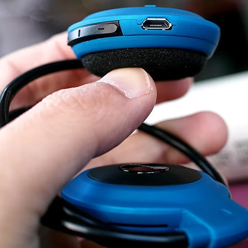 4.0 سماعة بلوتوث لاسلكية TF بطاقة راديو FM تشغيل مشغل موسيقى ستيريو يتحدث على سماعة الهاتف الخليوي مع ميكروفون