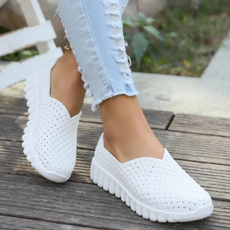 2024  Fashion Woven Women\'s Shoes Large Size Soft Sole Mother Leisure Hollow Out  Sports Shoes