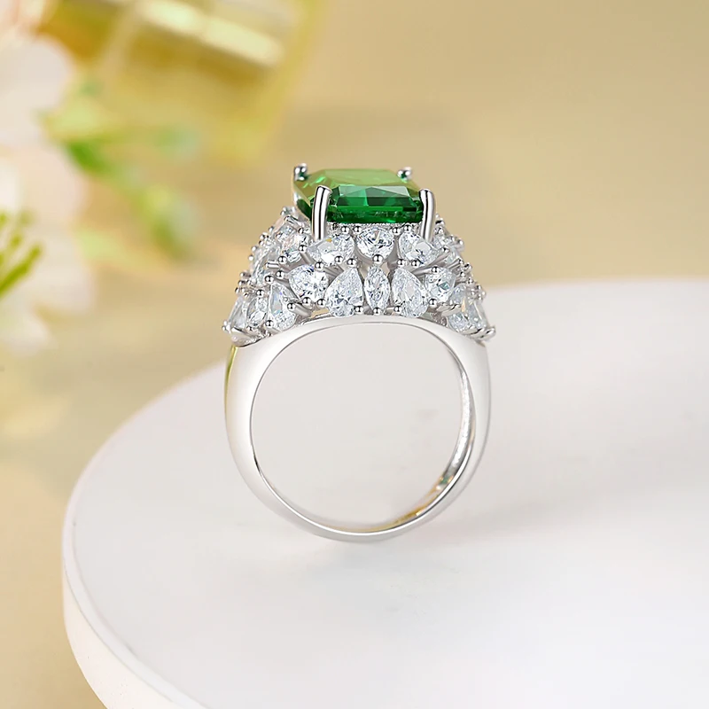 Luxury Jewelry Emerald Green Zircon Ring For Women S925 Sterling Silver Fancy Color High Carbon Diamond Ring Party Jewelry Gift