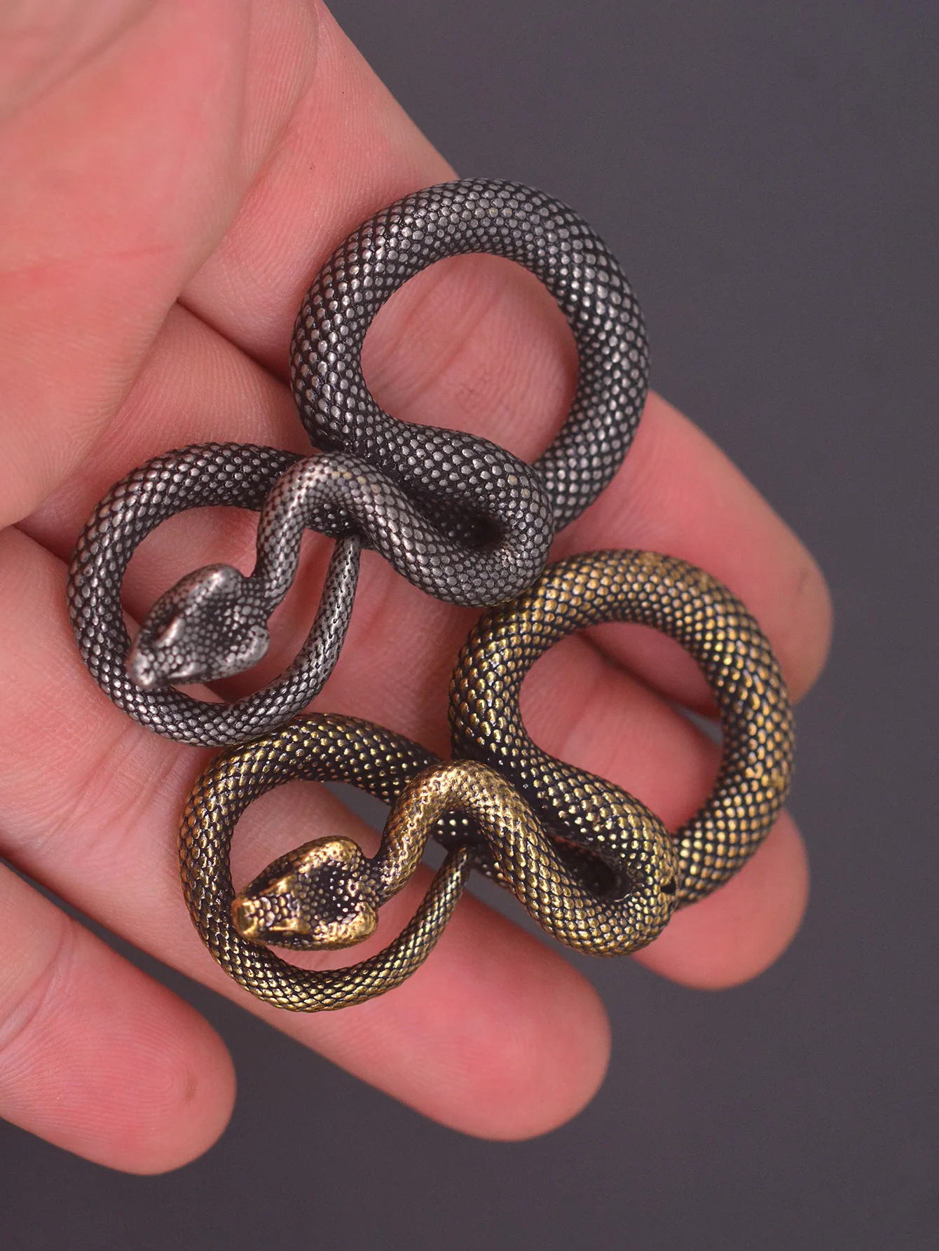 Antigo latão cru branco cobre 3d cobra naja cobra japonês gancho de peixe jean corrente diy motociclista chaveiros carteira clipe uma peça