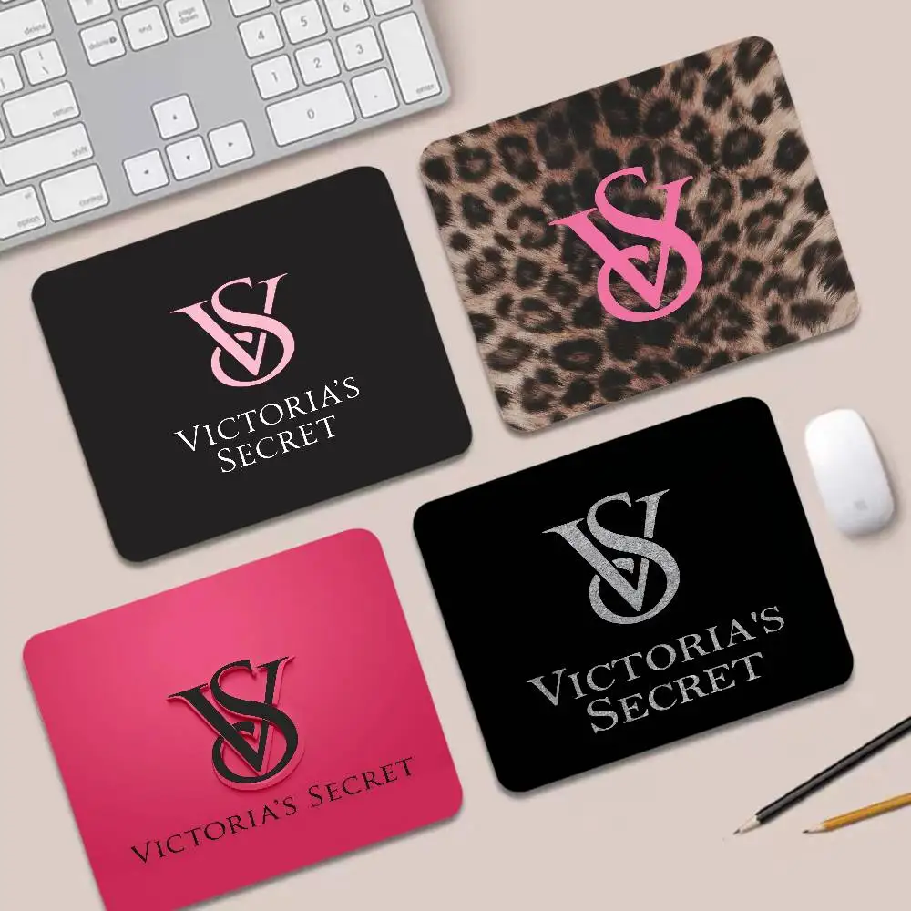 

Luxury-V-V-VictoriaS-S-SecreteS Animation Cartoon Anime Gaming Mouse Pad Keyboard Mouse Mats Smooth Company Writing Desk Mats