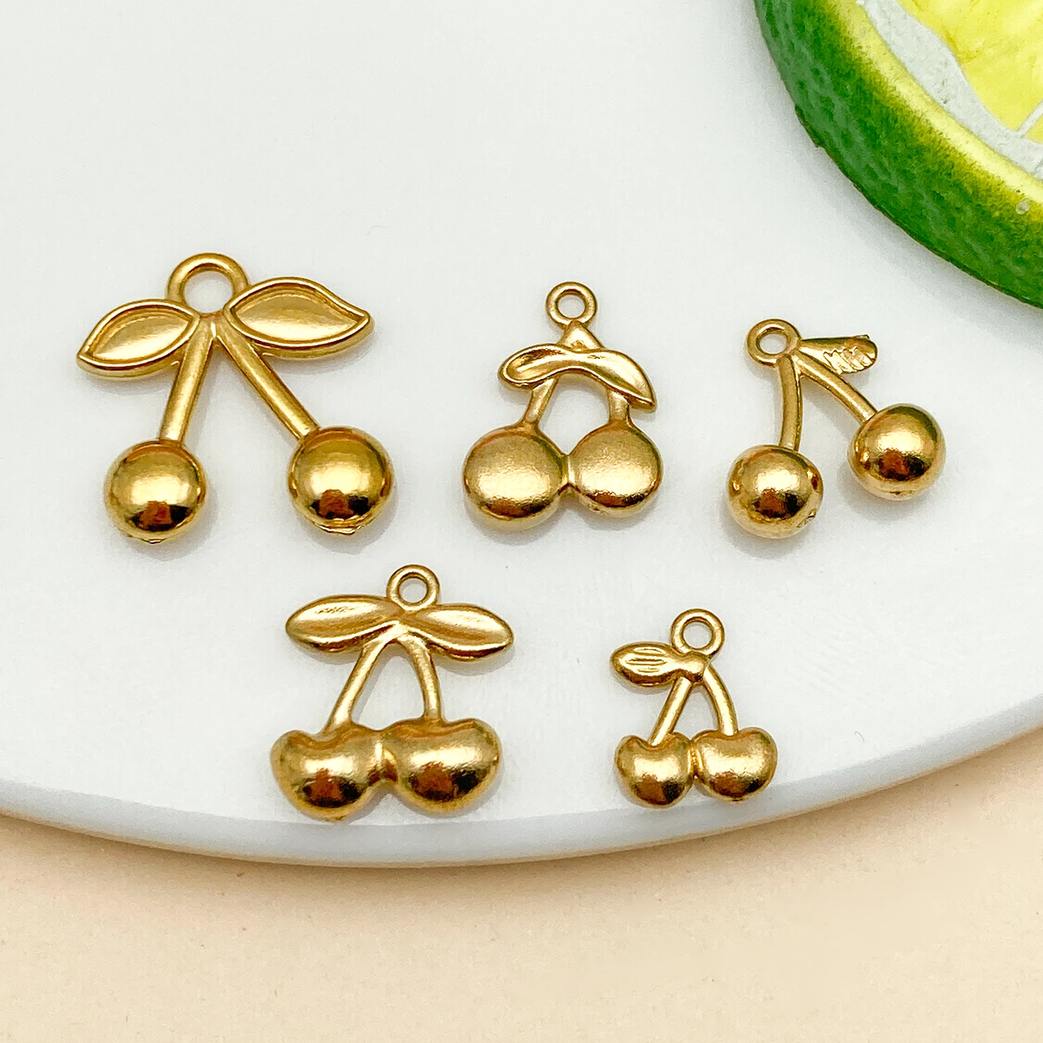 5/10 stücke Gold Farbe Edelstahl Große Anhänger Charms Kleine Kirsche Wasserdicht DIY Ohrringe Halskette Schmuck, Die Entdeckungen