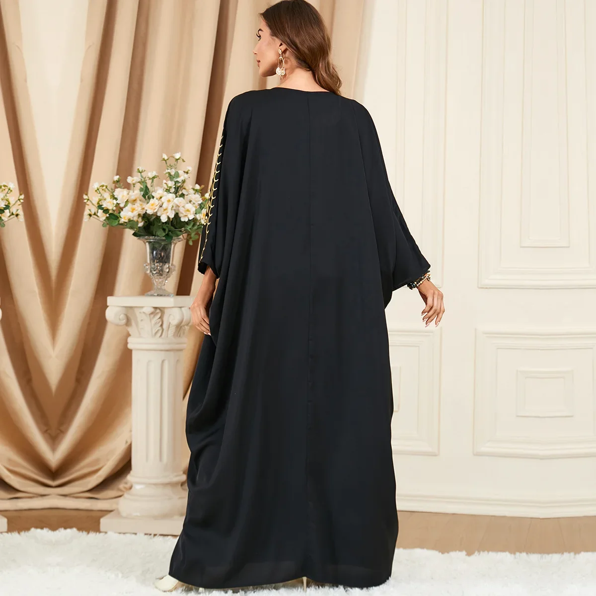 Dubai Turkey Kaftan Muslim Tassel Bat Sleeve Abayas Dresses for Women Casual Robe Islam Clothing Arabic Black Embroidery Dress